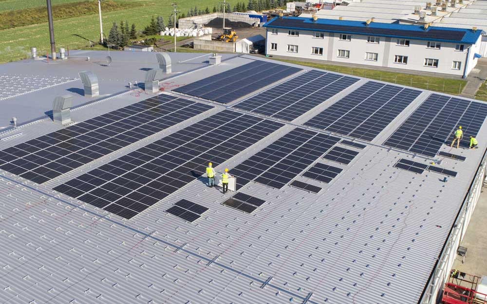 1.2MW Solarkraftwerk auf dem Dach am Netz
